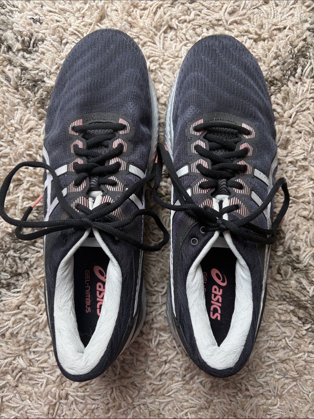 NWOT ASICS Gel-Nimbus 22 Running Shoes